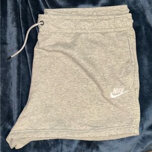 🌚NIKE SWEAT SHORTS🌚 XL with pockets